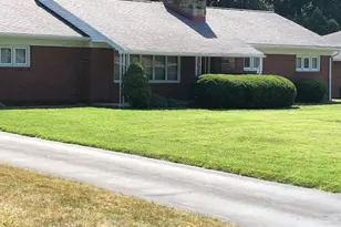 340 Carley Ave, Sharon, PA 16146 - Photo 4