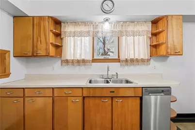 340 Carley Ave, Sharon, PA 16146 - Photo 14