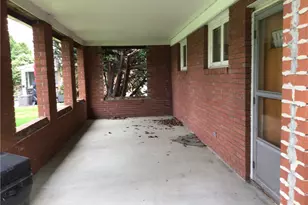 340 Carley Ave, Sharon, PA 16146 - Photo 6