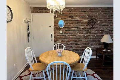 1110 Chatham Park Drive #D, Scott Township, PA 15216 - Photo 2