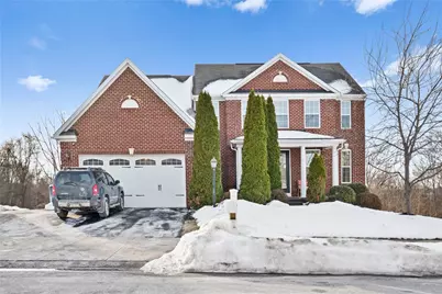 224 Foxwood Rd, Moon/Crescent Twp, PA 15108 - Photo 2