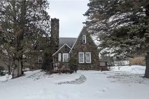 324 Sunset Dr, Center Township, PA 16001 - Photo 2