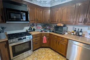 324 Sunset Dr, Center Township, PA 16001 - Photo 8