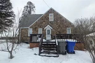 324 Sunset Dr, Center Township, PA 16001 - Photo 2