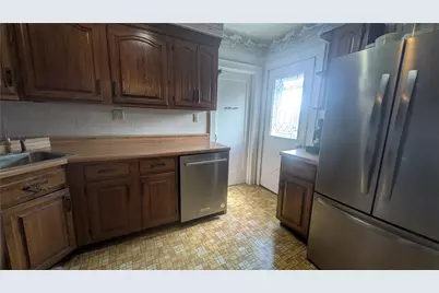 324 Sunset Drive, Center Township, PA 16001 - Photo 12