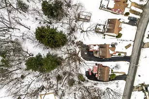 498 Seavey Rd, Pittsburgh, PA 15029 - Photo 32