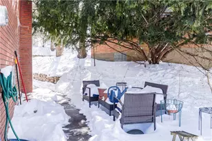 475 Ridgemont Dr, Banksville/Westwood, PA 15220 - Photo 24