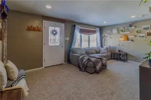 475 Ridgemont Dr, Banksville/Westwood, PA 15220 - Photo 4