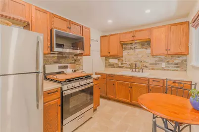 475 Ridgemont Dr, Banksville/Westwood, PA 15220 - Photo 6