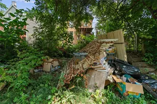 3045 Glen Mawr St, Pittsburgh, PA 15204 - Photo 12