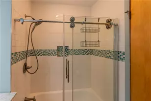 119 Covewood Dr, Center Township, PA 16001 - Photo 16