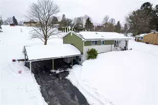 119 Covewood Dr, Center Township, PA 16001 - Photo 2