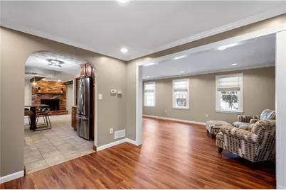 994 Westchester Rd, South Park, PA 15129 - Photo 12