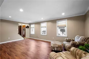 994 Westchester Rd, South Park, PA 15129 - Photo 8