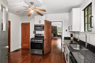 2501 Oakwood Rd, Pittsburgh, PA 15116 - Photo 10