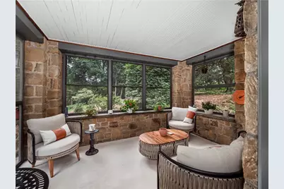 2501 Oakwood Rd, Pittsburgh, PA 15116 - Photo 28