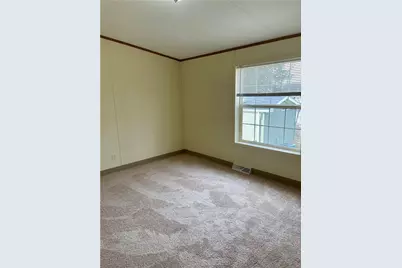 111 Pembrooke Dr, Salem Township, PA 15626 - Photo 8