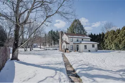 695 East Pike Rd, White Township, PA 15701 - Photo 10