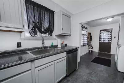 695 East Pike Rd, White Township, PA 15701 - Photo 14