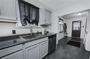 695 E Pike Rd, White Township, PA 15701 - Photo 14