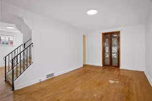 822 Harden Dr, Ross Twp, PA 15229 - Photo 6