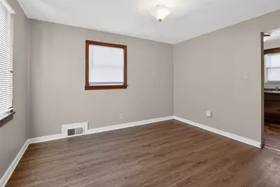 4036 Greensburg Pike, Pittsburgh, PA 15221 - Photo 8
