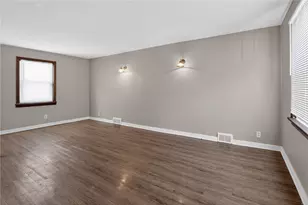 4036 Greensburg Pike, Pittsburgh, PA 15221 - Photo 10