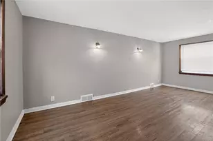 4036 Greensburg Pike, Pittsburgh, PA 15221 - Photo 10