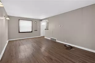 4036 Greensburg Pike, Pittsburgh, PA 15221 - Photo 12