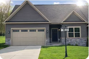 117 Hemingway Ln, Kennedy Township, PA 15108 - Photo 1