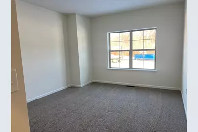 117 Hemingway Lane, Coraopolis, PA 15108 - Photo 4