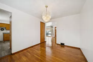 7867 Mark Dr, Pittsburgh, PA 15147 - Photo 16