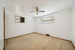 7867 Mark Dr, Pittsburgh, PA 15147 - Photo 18