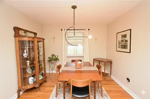 575 Somerville Dr, Scott Township, PA 15243 - Photo 8