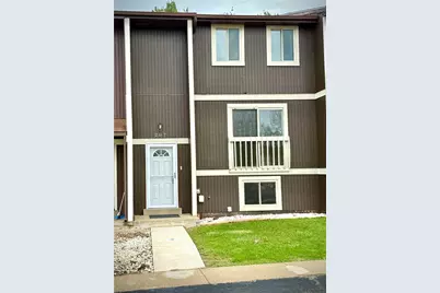 207 Parkwood Dr, Cranberry Township, PA 16066 - Photo 1