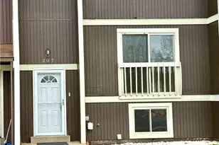 207 Parkwood Dr, Cranberry Township, PA 16066 - Photo 1