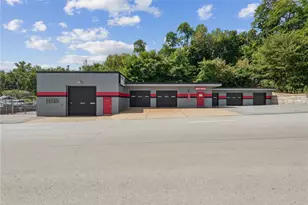 952 W Pittsburgh St, Hempfield Township, PA 15601 - Photo 1