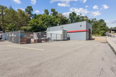 952 W Pittsburgh Street, Hempfield Township, PA 15601 - Photo 2