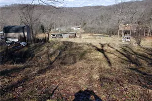 348 Frankfort Springs Dr, Hanover Township, PA 15043 - Photo 2