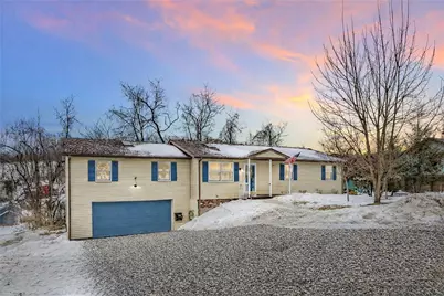 10 Danbury Dr, Greensburg, PA 15601 - Photo 2