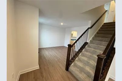 307 Champions Way, Chartiers City, PA 15071 - Photo 4