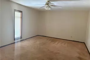 320 Country View Dr, Penn Twp, PA 15642 - Photo 2