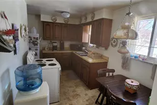 307 Mahoney Ave, Ellwood City, PA 16117 - Photo 10