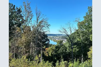 162 River Ridge Dr, Moon/Crescent Twp, PA 15108 - Photo 2