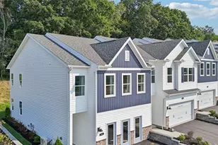 162 River Rdg Dr, Moon/Crescent Twp, PA 15108 - Photo 2