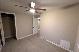 303 Lentz St, Jeannette, PA 15644 - Photo 14