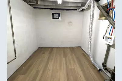 303 Lentz Street, Jeannette, PA 15644 - Photo 20