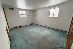 221 S Magnolia Dr, Pittsburgh, PA 15116 - Photo 20