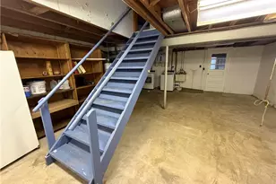 221 S Magnolia Dr, Pittsburgh, PA 15116 - Photo 26