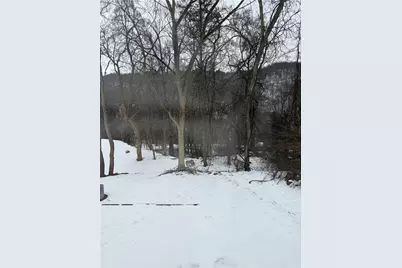 221 S Magnolia Dr, Pittsburgh, PA 15116 - Photo 32